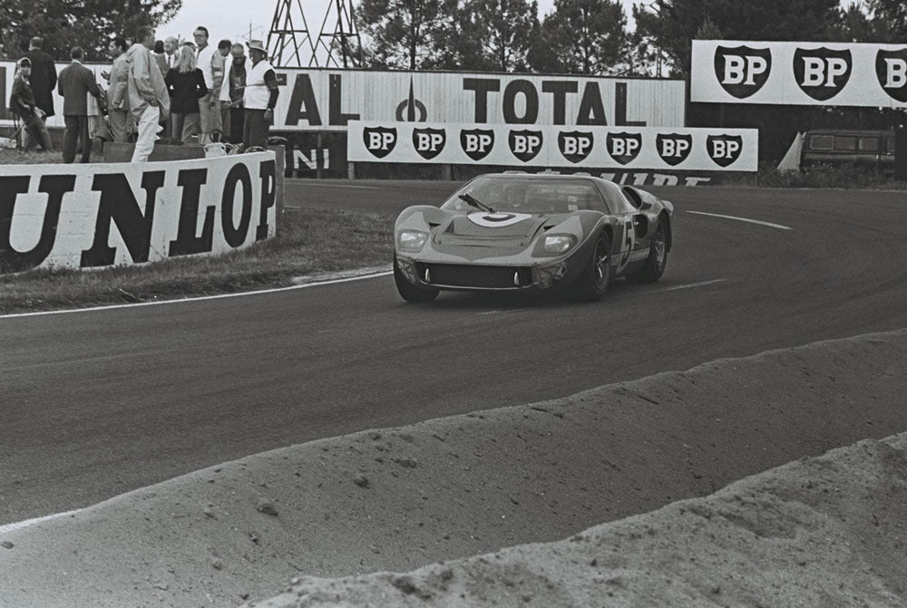 1966 Le Mans - Bucknum / Hutcherson (Ford Mk II) 0999-0235