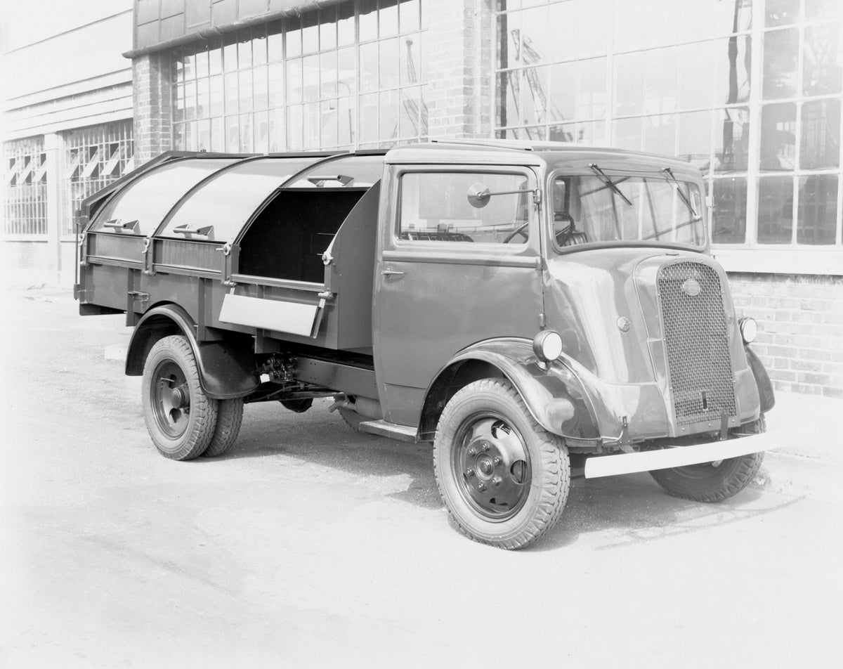 This archival image documents the 1946 Fordson 7V Refuse tipper truck and is preserved in the Ford Heritage Vault as part of Ford Motor Company's historic photographic archive. Free for personal, non-commercial use. Ford Heritage Vault reference A...