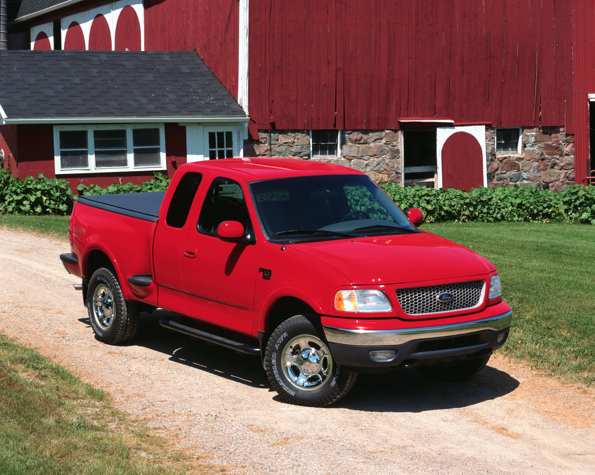 This archival image documents the 1999 Ford F-150 XLT pickup and is preserved in the Ford Heritage Vault as part of Ford Motor Company's historic photographic archive. Free for personal, non-commercial use. Ford Heritage Vault reference AR-2008-8....