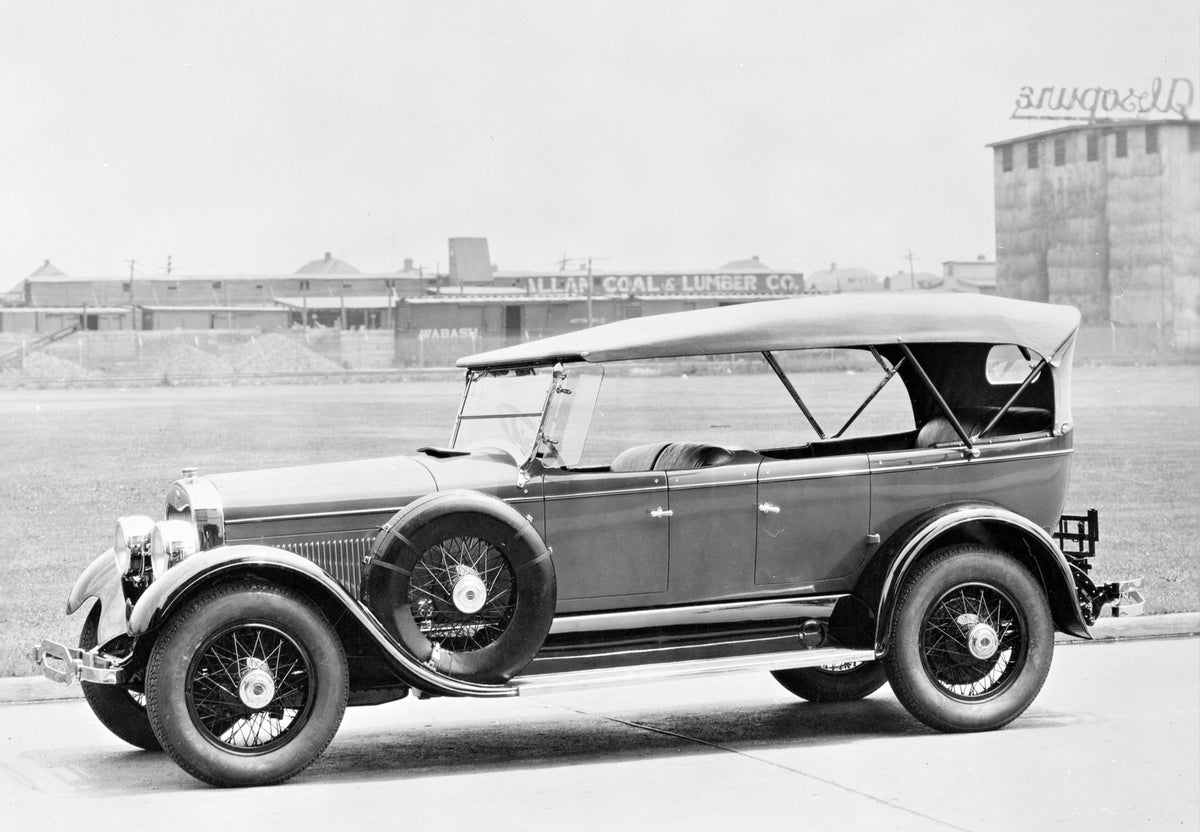 This archival image documents the 1926 Lincoln Phaeton and is preserved in the Ford Heritage Vault as part of Ford Motor Company's historic photographic archive. Free for personal, non-commercial use. Ford Heritage Vault reference AR-2008-8.1.1.19.