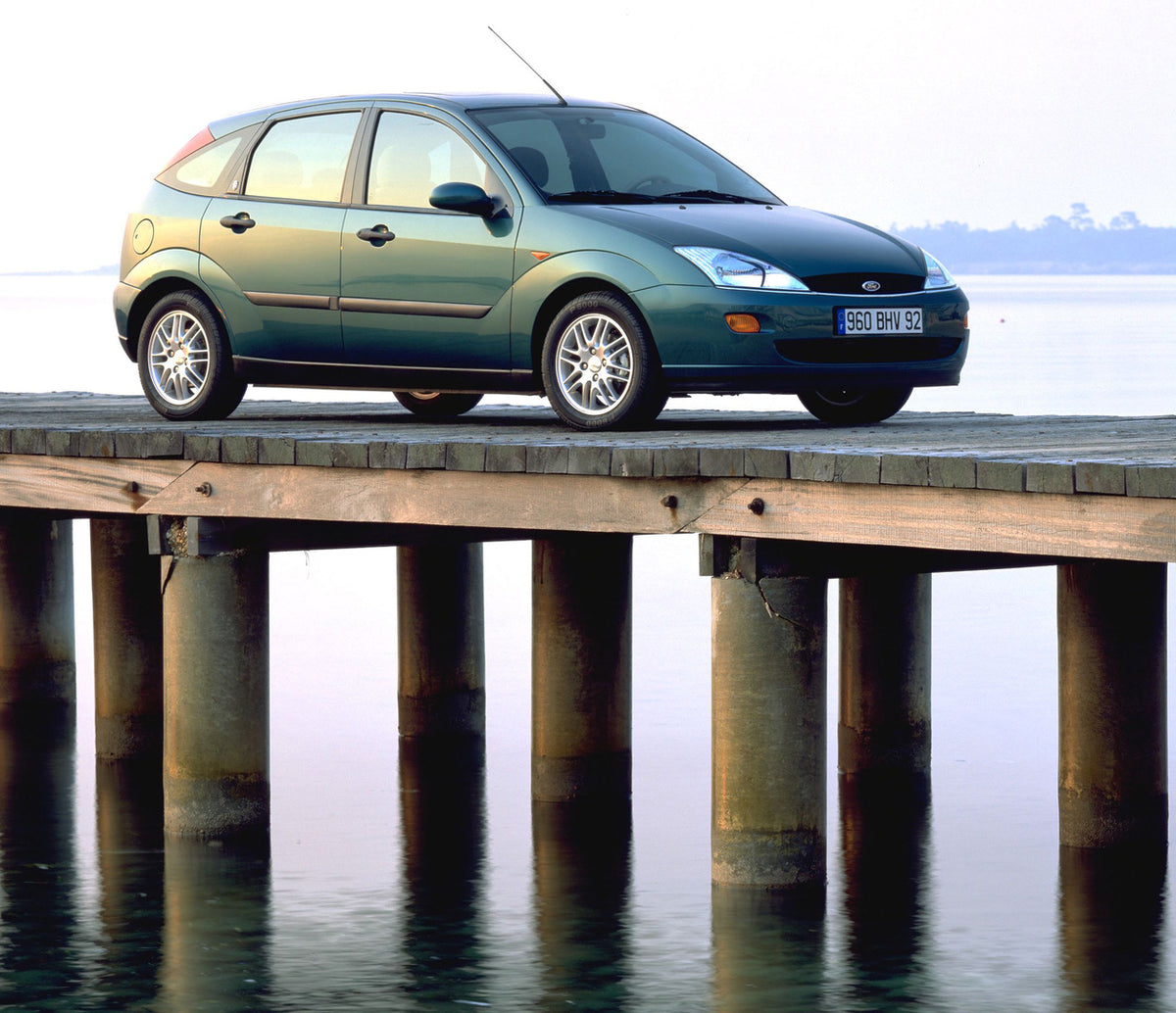 This archival image documents the 1998 Ford Focus on scenic dock and is preserved in the Ford Heritage Vault as part of Ford Motor Company's historic photographic archive. Free for personal, non-commercial use. Ford Heritage Vault reference AR-200...
