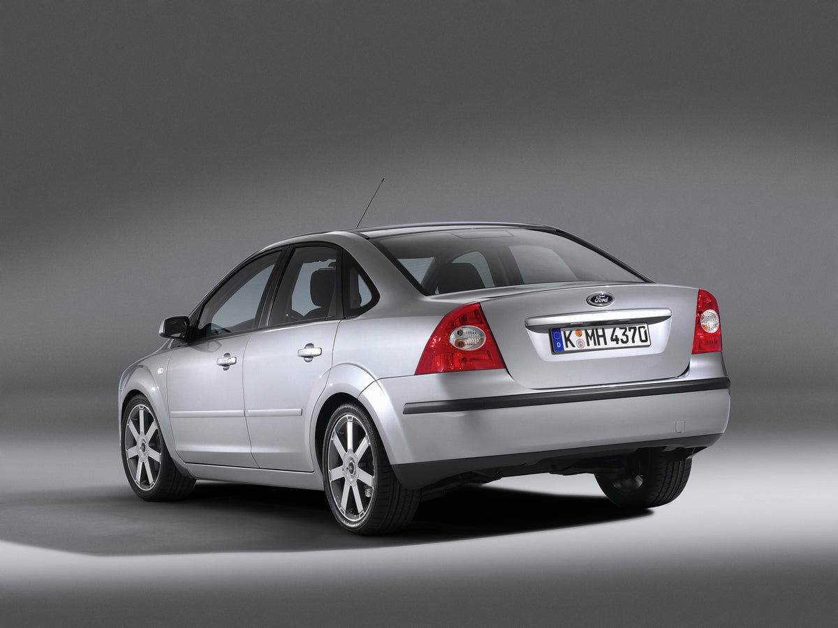 This archival image documents the 2000 Ford Focus Mark I rear view in studio 4-door MS8475 and is preserved in the Ford Heritage Vault as part of Ford Motor Company's historic photographic archive. Free for personal, non-commercial use. Ford Herit...
