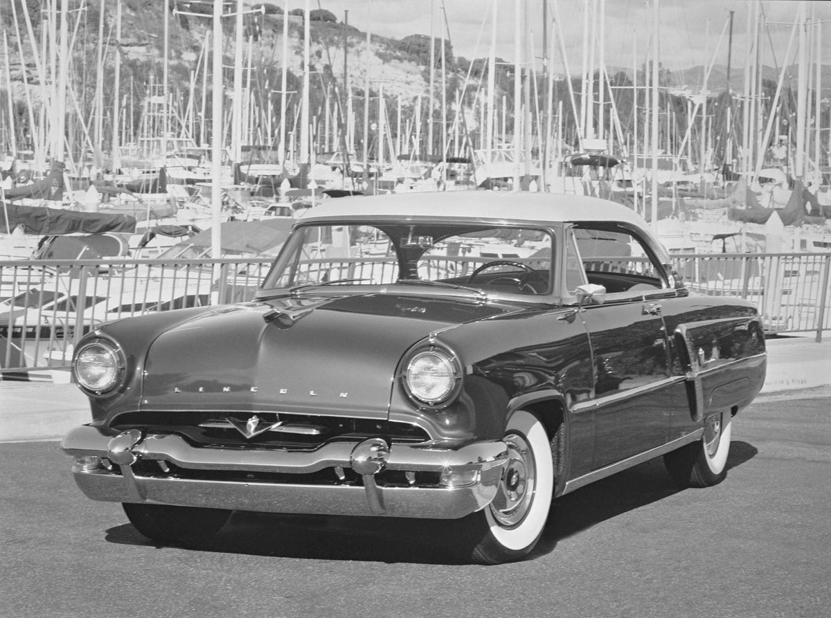 This archival image documents the 1953 Lincoln hardtop and is preserved in the Ford Heritage Vault as part of Ford Motor Company's historic photographic archive. Free for personal, non-commercial use. Ford Heritage Vault reference AR-2008-8.1.1.507.