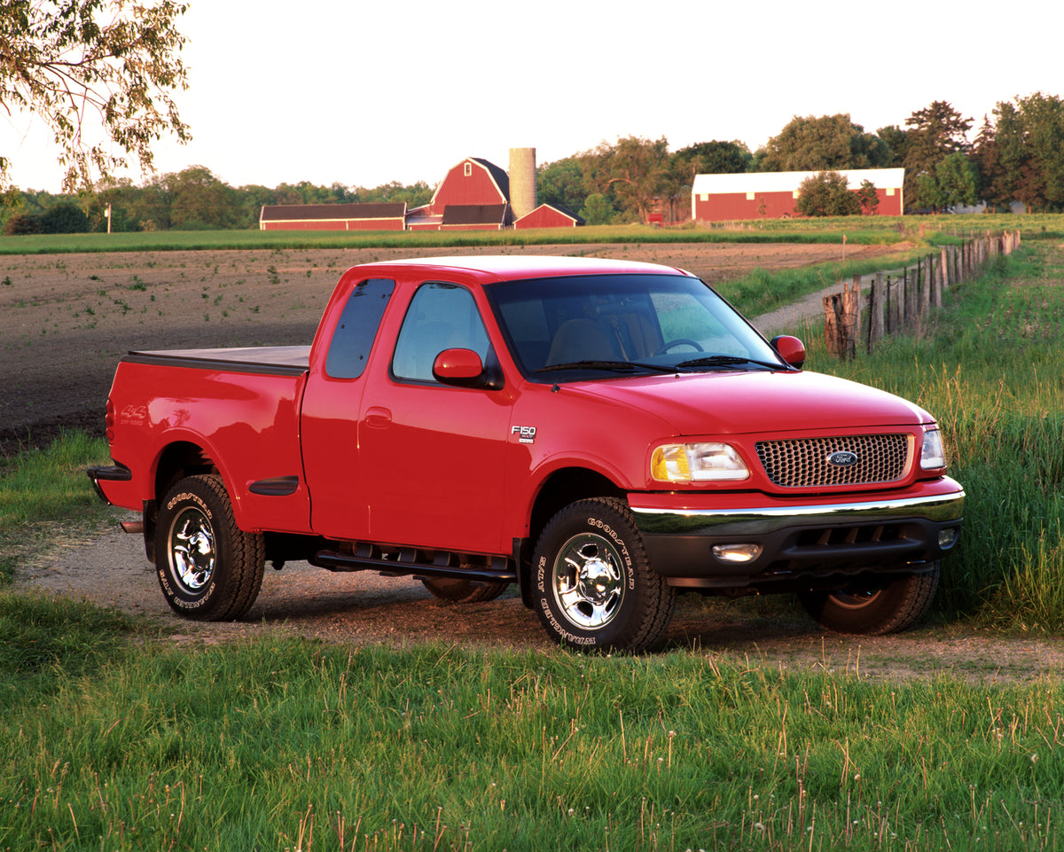 This archival image documents the 1999 Ford F-150 XLT pickup and is preserved in the Ford Heritage Vault as part of Ford Motor Company's historic photographic archive. Free for personal, non-commercial use. Ford Heritage Vault reference AR-2008-8....