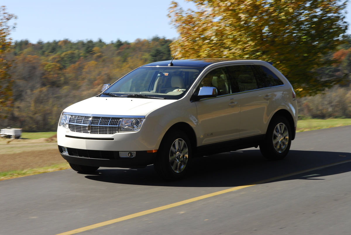 This archival image documents the 2007 Lincoln MKX and is preserved in the Ford Heritage Vault as part of Ford Motor Company's historic photographic archive. Free for personal, non-commercial use. Ford Heritage Vault reference AR-2008-8.1.1.1535.