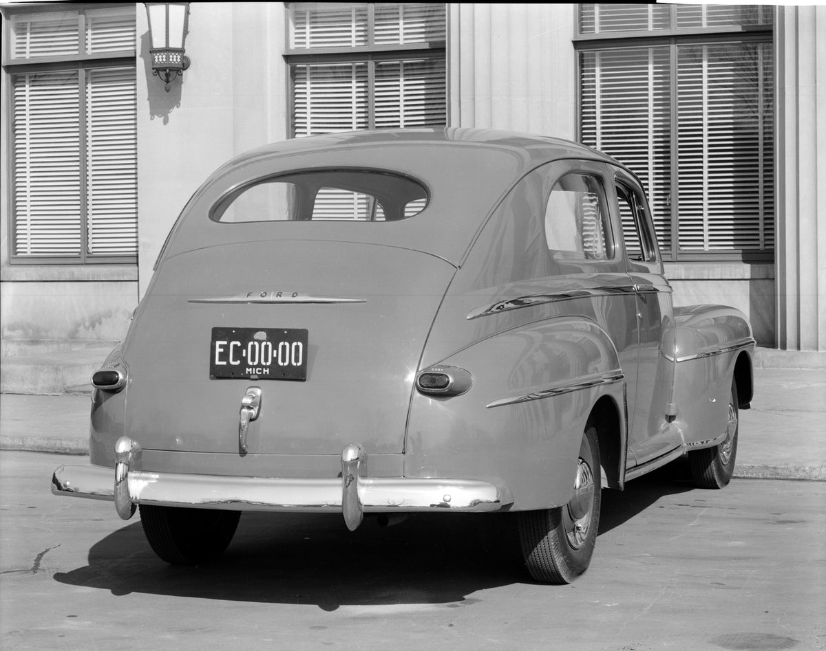 This archival image documents the 1947 Ford Super Deluxe tudor sedan outside Ford Engineering Laboratory and is preserved in the Ford Heritage Vault as part of Ford Motor Company's historic photographic archive. Free for personal, non-commercial u...