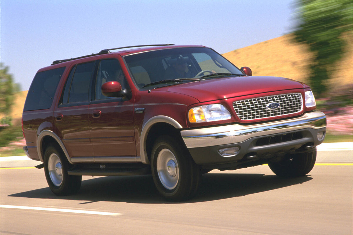 This archival image documents the 2000 Ford Expedition_SUV Brochure and is preserved in the Ford Heritage Vault as part of Ford Motor Company's historic photographic archive. Free for personal, non-commercial use. Ford Heritage Vault reference AR-...