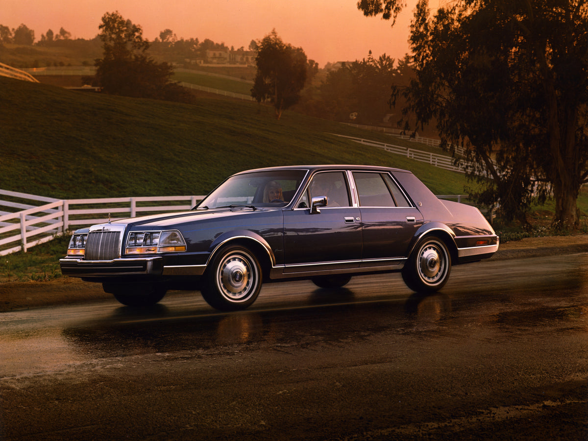 This archival image documents the 1986 Lincoln Continental and is preserved in the Ford Heritage Vault as part of Ford Motor Company's historic photographic archive. Free for personal, non-commercial use. Ford Heritage Vault reference AR-2008-8.1....