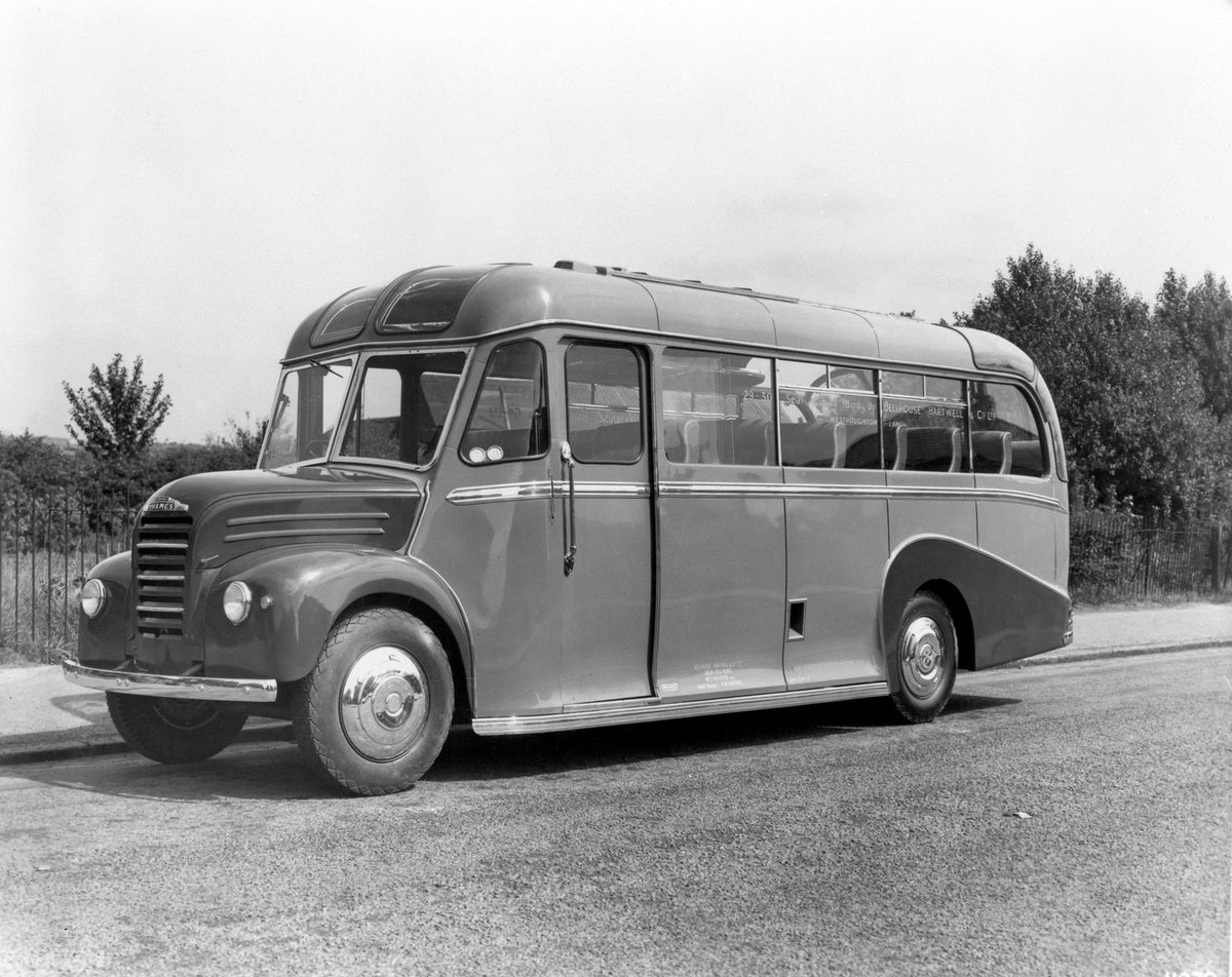 This archival image documents the 1950 Fordson Thames ET6 coach of Bellhouse Hartwell and is preserved in the Ford Heritage Vault as part of Ford Motor Company's historic photographic archive. Free for personal, non-commercial use. Ford Heritage V...
