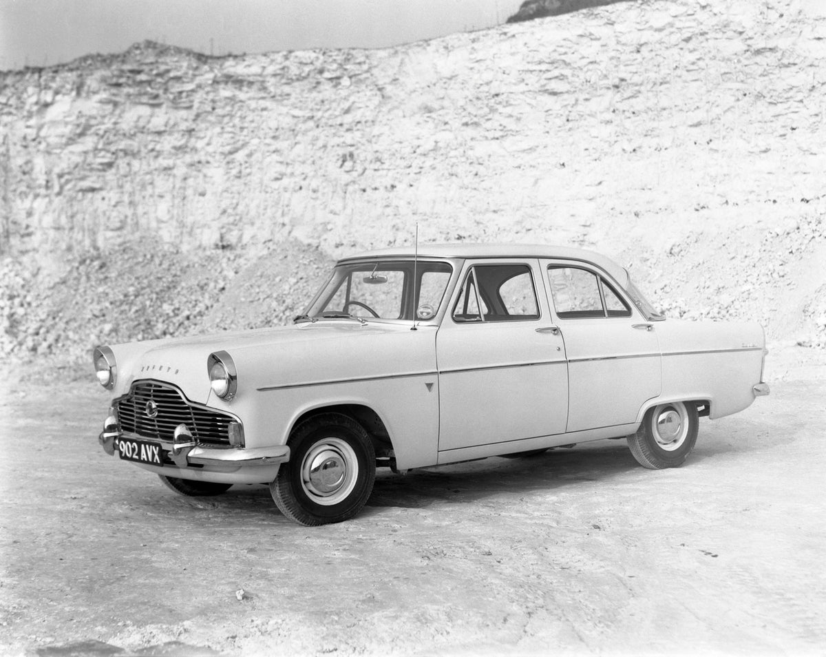 This archival image documents the 1958 Ford Zephyr MK II scenic and is preserved in the Ford Heritage Vault as part of Ford Motor Company's historic photographic archive. Free for personal, non-commercial use. Ford Heritage Vault reference AR-2008...