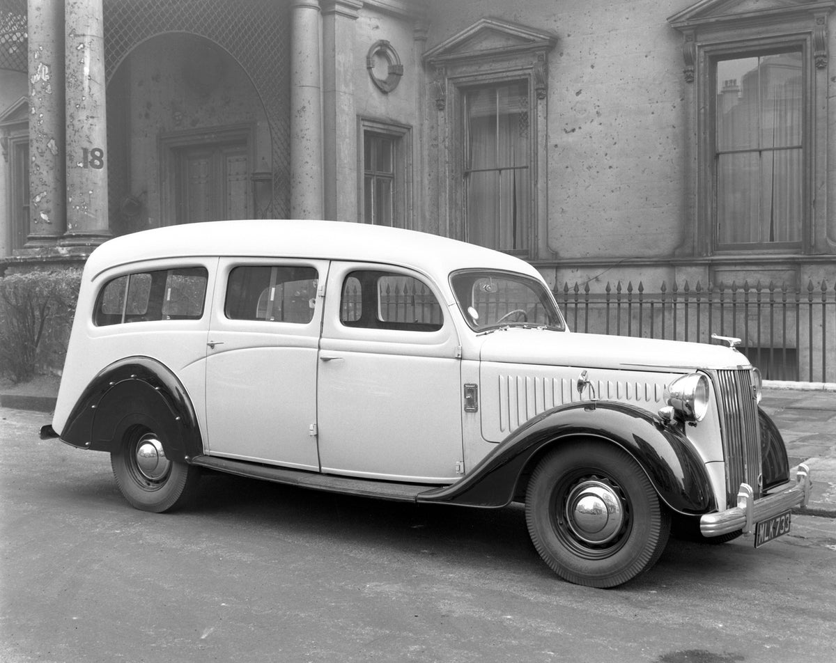 This archival image documents the 1952 Ford Pilot stationwagon and is preserved in the Ford Heritage Vault as part of Ford Motor Company's historic photographic archive. Free for personal, non-commercial use. Ford Heritage Vault reference AR-2000-...