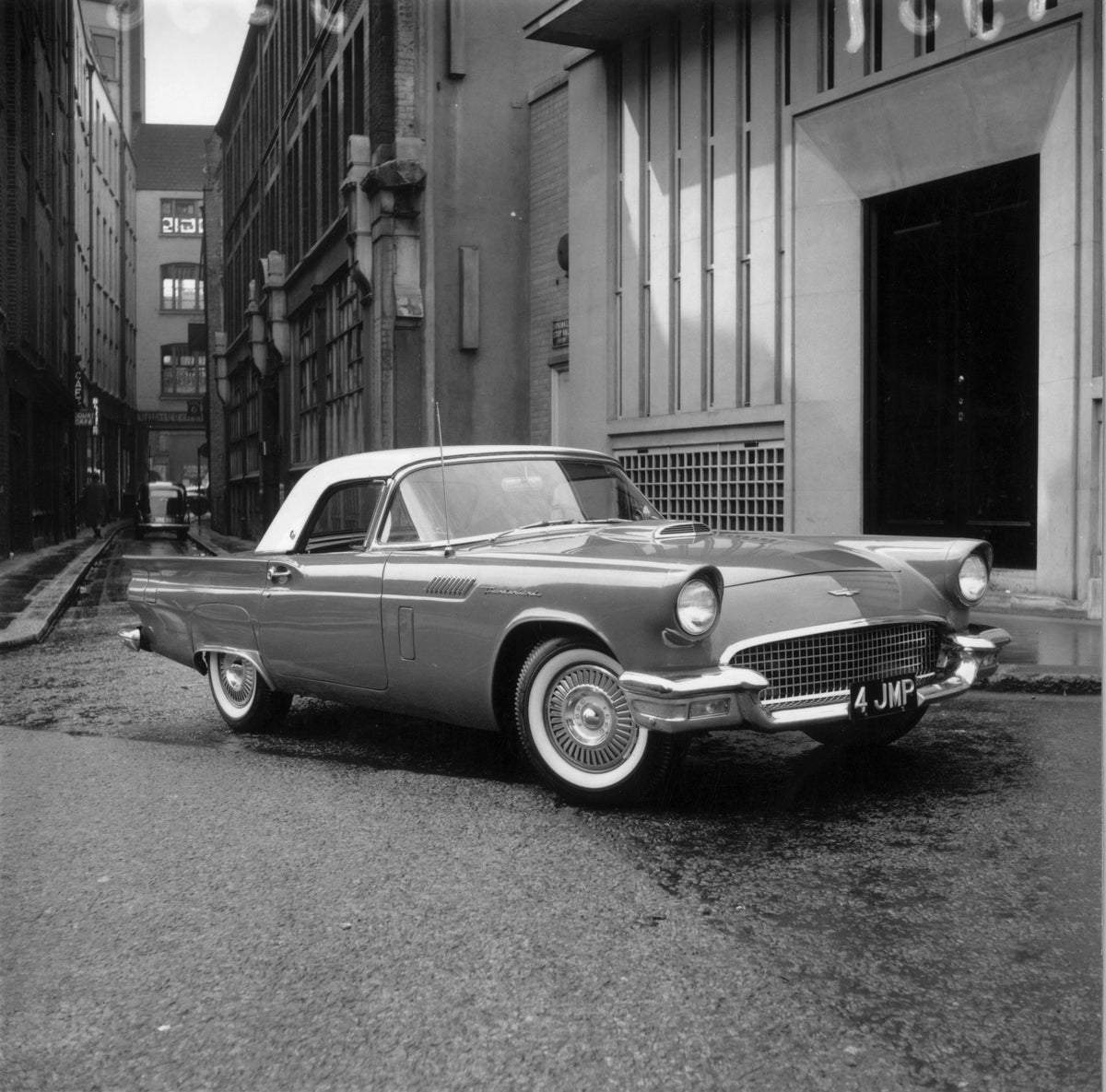 1957 Ford Thunderbird