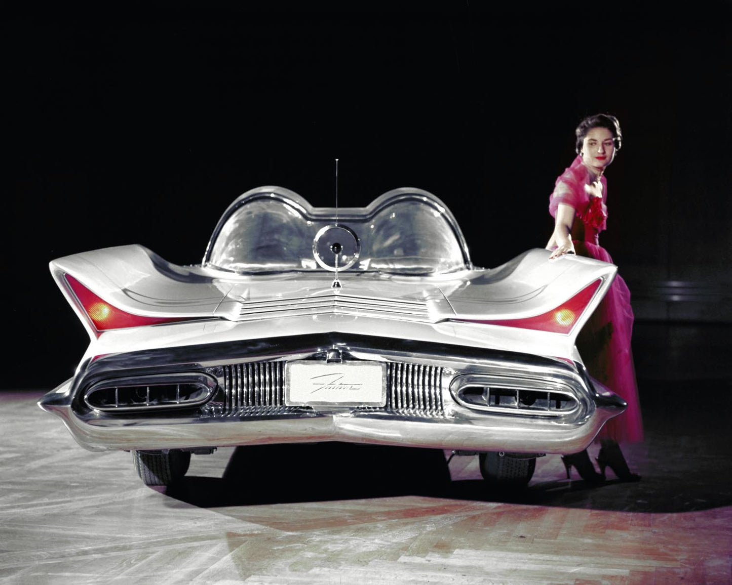 Ford Futura Mid Century Modern  0001-4951
