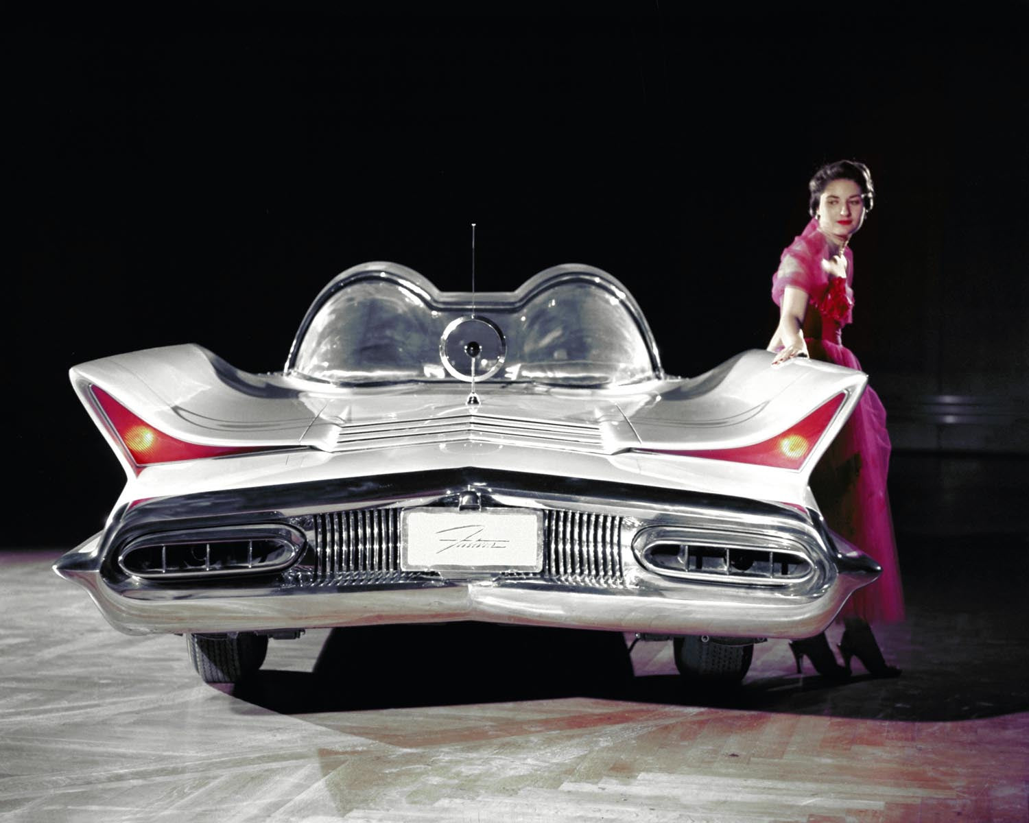 Ford Futura Mid Century Modern  0001-4951