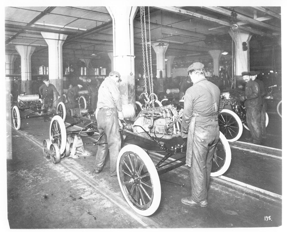 1913 Highland Park Assembly Line  0001-7589