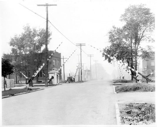RailroadCrossing 1926 0001-7723