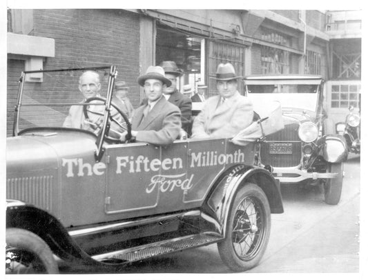 FifteenMillionthModelT 1927 0001-7737