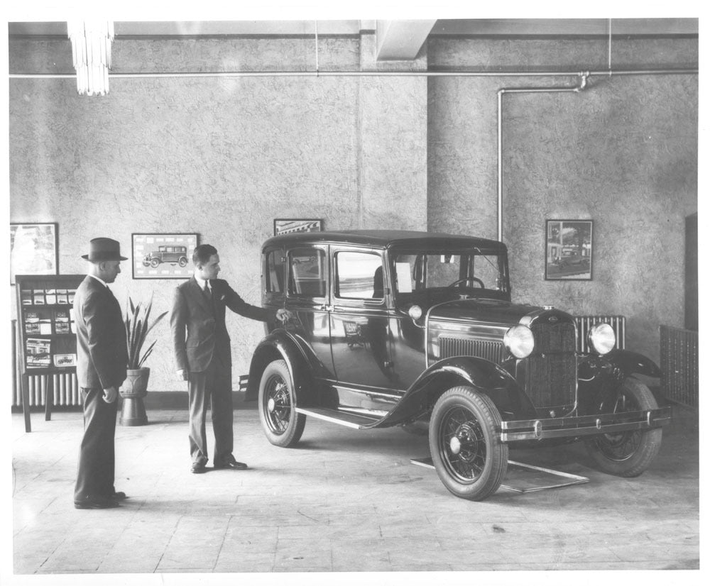  FordShowroom 1931  0001-7817