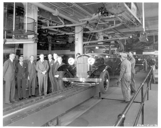 Early Ford V8 Assembly Line FH 003 6611 0001-7845