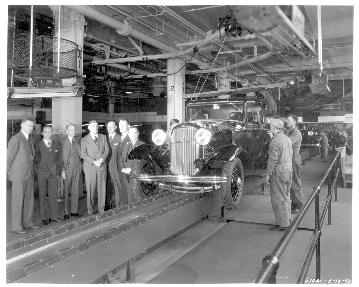 Early Ford V8 Assembly Line FH 003 6611 0001-7845