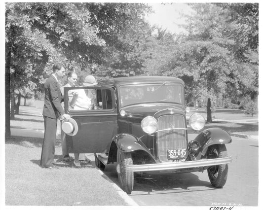 V8TudorSeda1932 0001-7850
