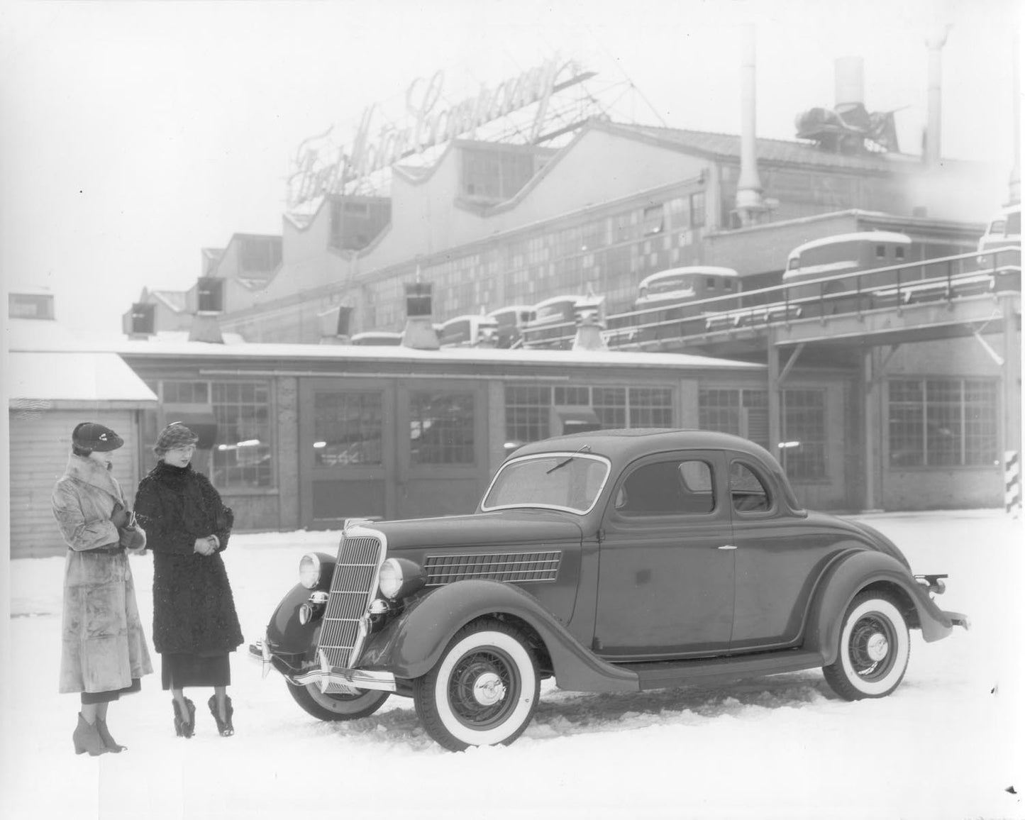 FordV8Coup1935 0001-7915