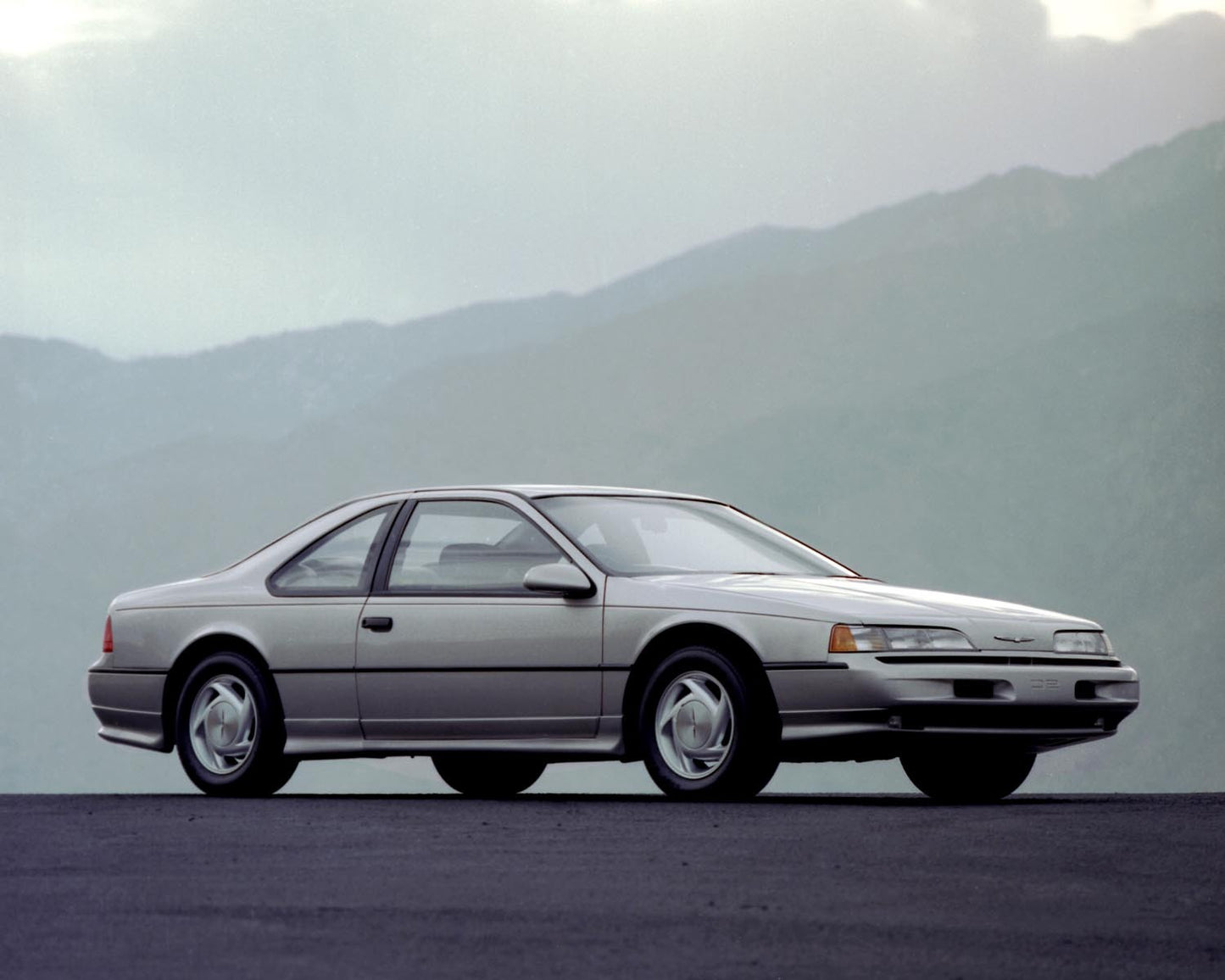 1989 Ford Thunderbird 0002-1489