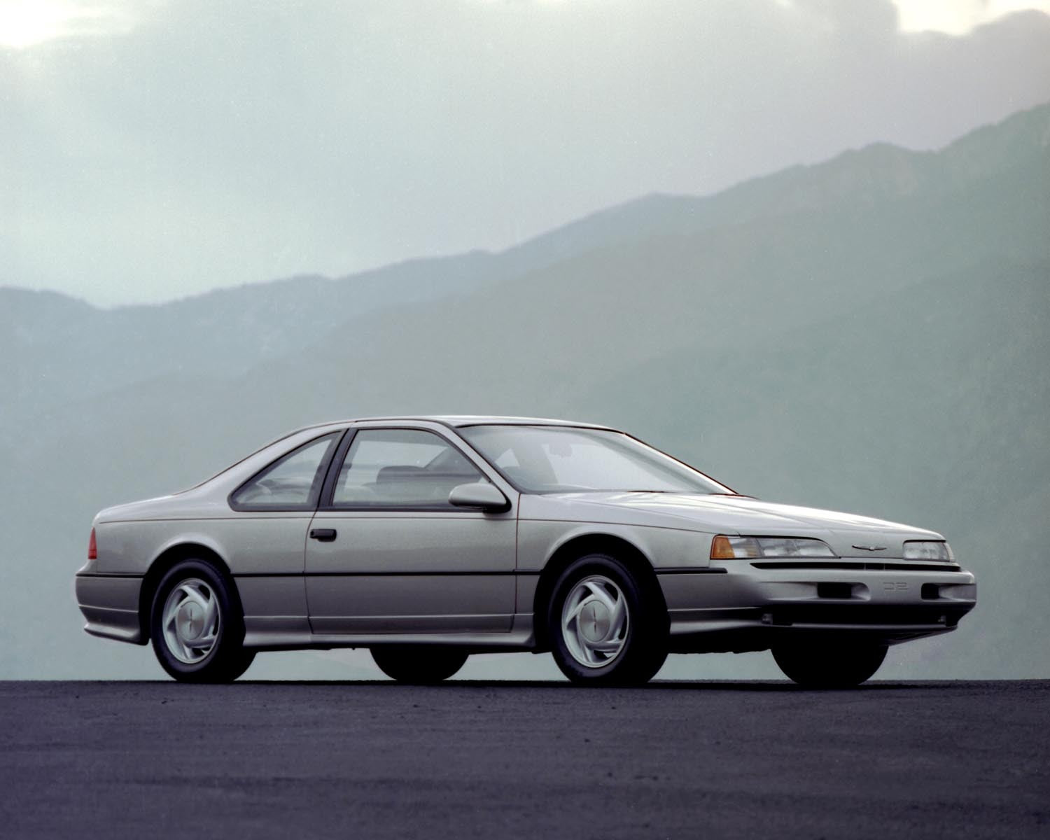 1989 Ford Thunderbird 0002-1489