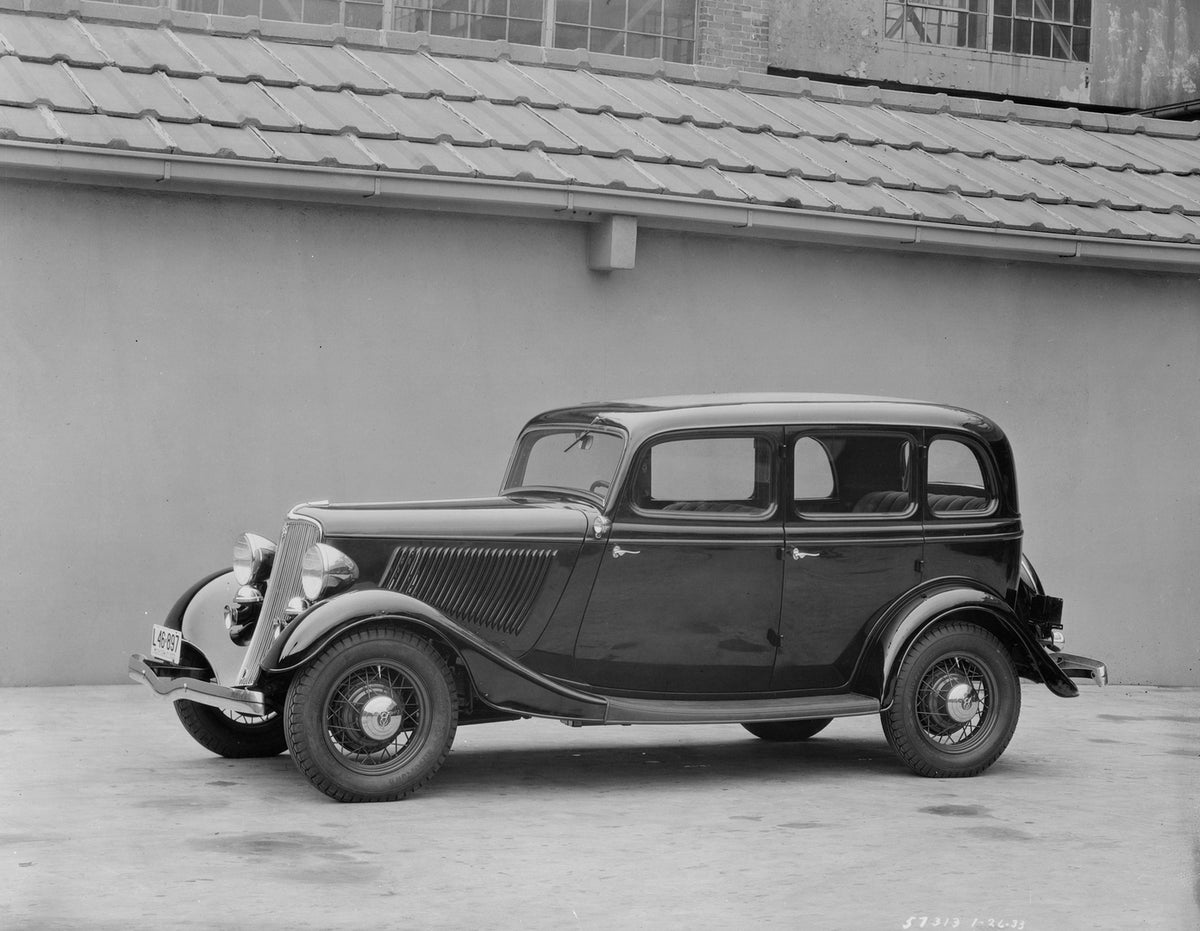 1933 Ford Fordor Sedan 0033-0010