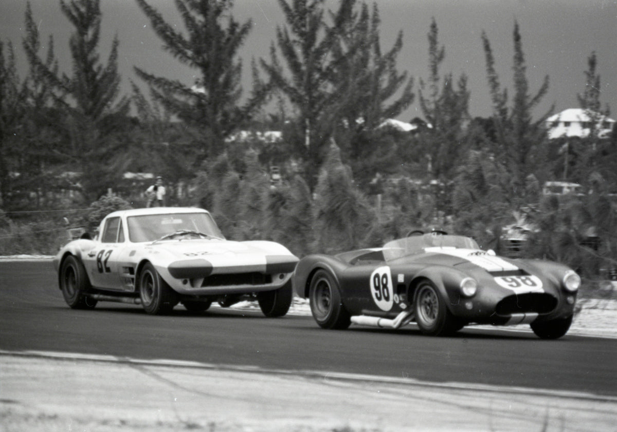 1964 Ford GT40 and Cobra racing — Nassau — 0064-0010