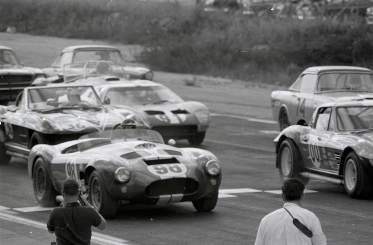 1964 Cobra and sports cars racing — Nassau — 0064-0014