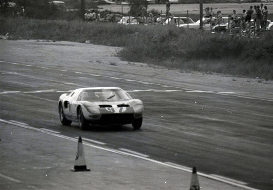 1964 Ford GT40 approaching a corner — Nassau — 0064-0019