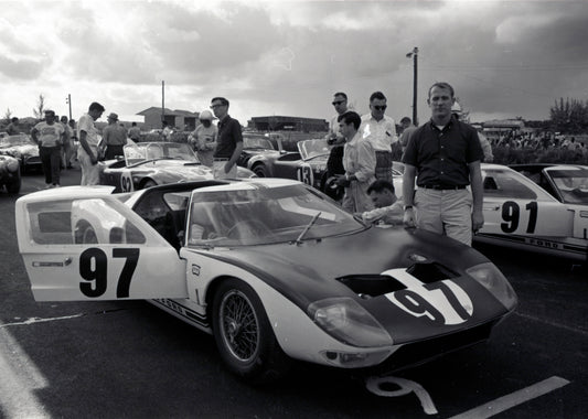 1964 Ford GT40 numbers 97 and 91 — Nassau — 0064-0030