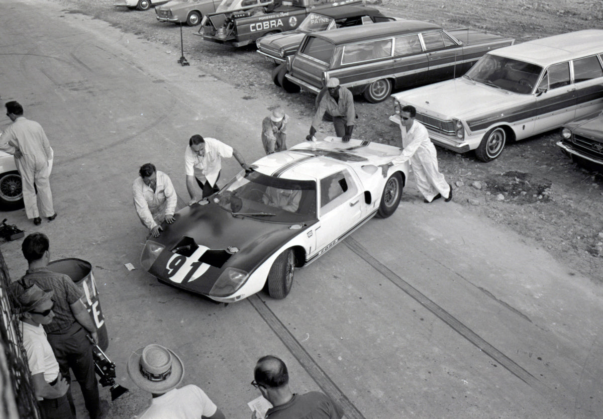 1964 Ford GT40 overhead paddock view — Nassau — 0064-0033