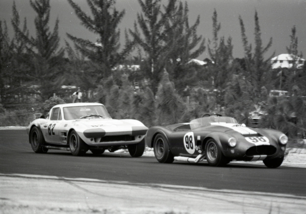 1964 Ford GT40 and Cobra racing — Nassau — 0064-0037