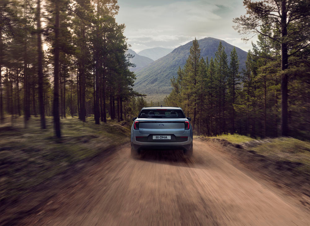 09 CX740S Ext Beauty Rear DeadOn Dynamic 0144-0176