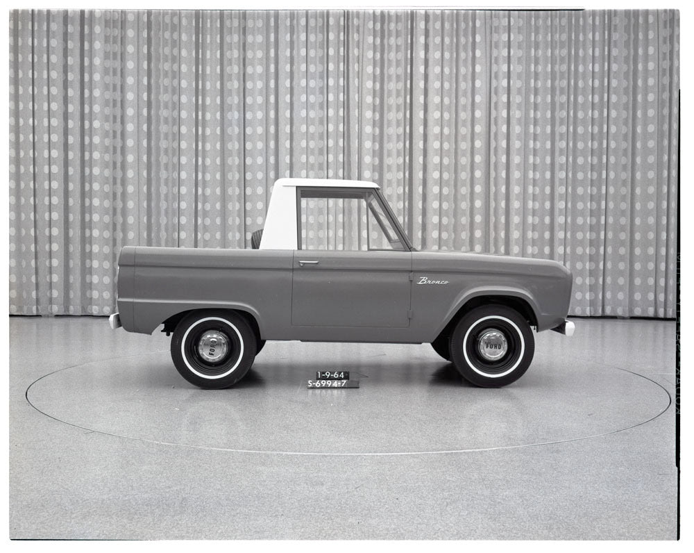 102 Bronco S 6994 7 Full HD003 1 09 64 0144-0282