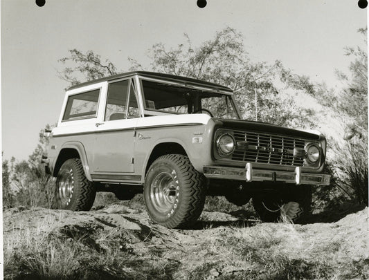 320A 1971 Baja Bronco Ford media center zm 0144-0313