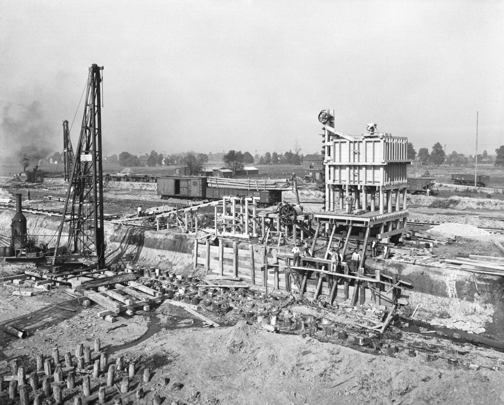 1917 Construction of Rouge Blast Furnace building neg 20551 0144-0439