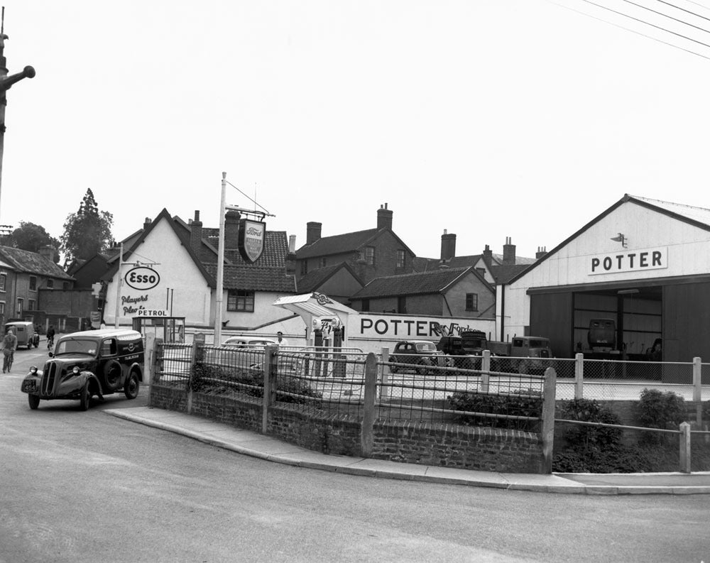 1952 Potters of Framlingham neg UK 74K104 0144-0553