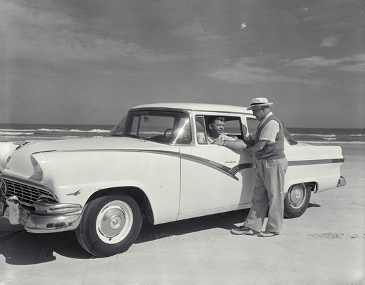 1956 Daytona Beach Speed Weeks Florida Joe Weatherly talking to Peter DePaolo CD 1098 3282 4909 20 0144-0671