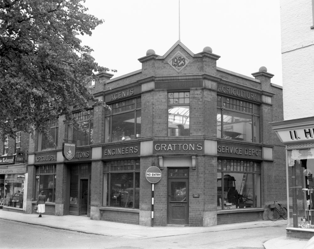 1956 Dealers premises at Boston Grattons neg UK 74x225 0144-0673