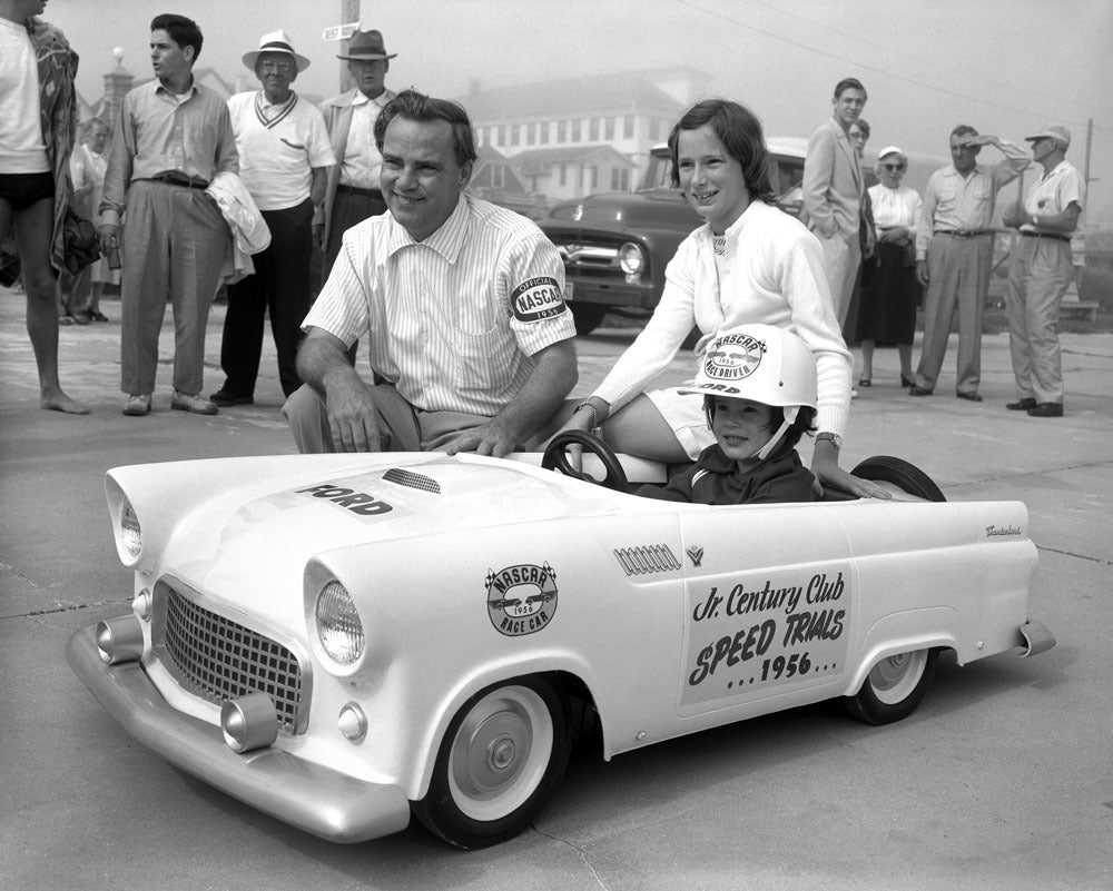 1956 Ford junior Thunderbird racer at Daytona speed weeks neg 108900 57 0144-0687