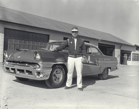 1956 NASCAR Daytona Beach Speed Weeks Florida Vern Houle standing beside Thumper” CD 1098 3282 4909 15 0144-0714