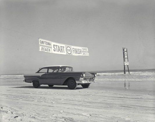 1957 NASCAR Daytona Beach Speed Week Florida Ford Custom making speed runs on the beach CD 1098 3282 4909 21 0144-0760