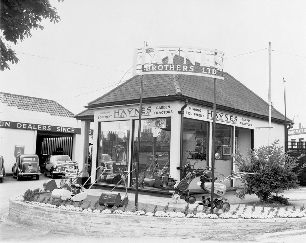 1960 A1 tractor dealer Haynes bros Maidstone neg UK 74x502 0144-0798