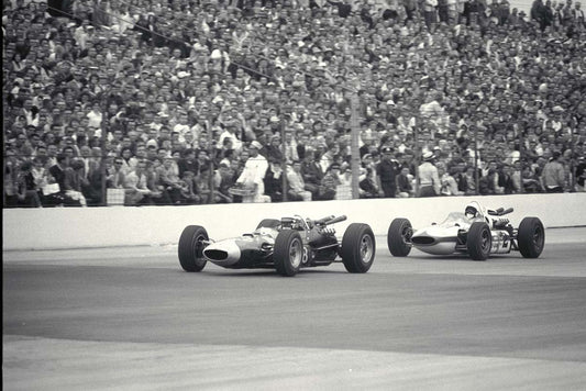 1964 Milwaukee 200 USAC Wisconsin Parnelli Jones (98) leads Rodger Ward 2 CD 0777 3292 0755 16 0144-0854