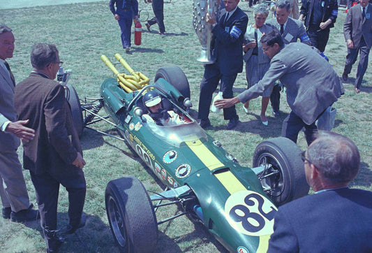 1965 Indianapolis 500 IN J Clark in winning Lotus Ford 82 to Victory Circle Clark with traditional milk CD 0054 3221 1052 11 0144-0868