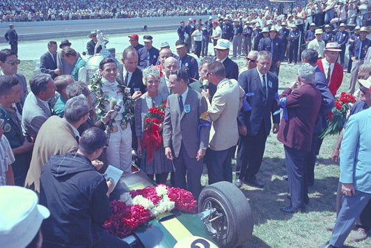 1965 Indianapolis 500 IN J. Clark after receiving Borg Warner Trophy winning record speed 150.686 mph CD 0054 3221 1052 12 0144-0869