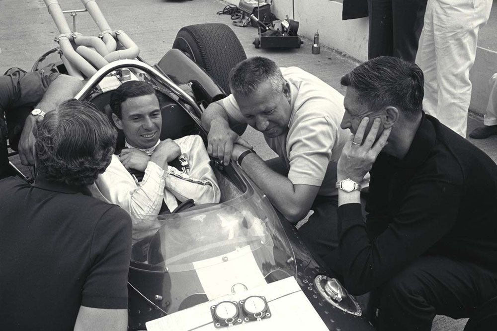 1965 Indianapolis 500 Pre Race Indiana Colin Chapman Jim Clark Bill Inness and Leo Beebe in the pits CD 0777 3292 0755 1 0144-0913